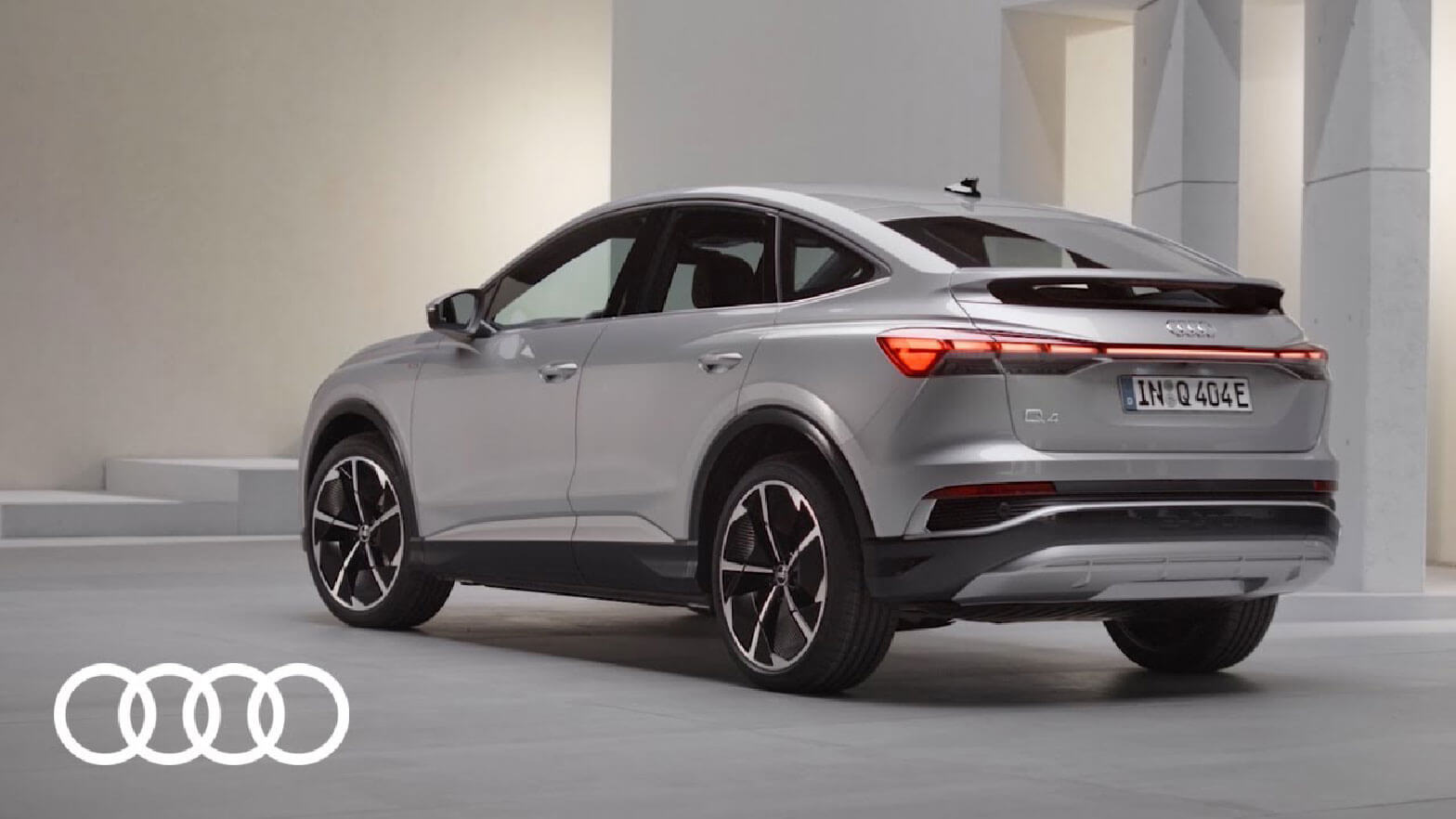 アウディQ4の口コミで見る人気の理由