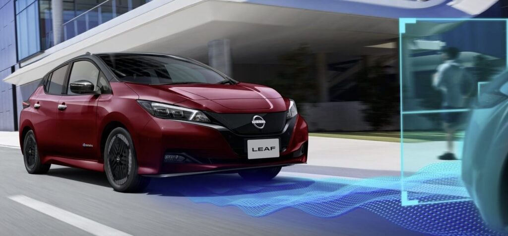 日産 リーフの新型価格と中古相場・人気の理由