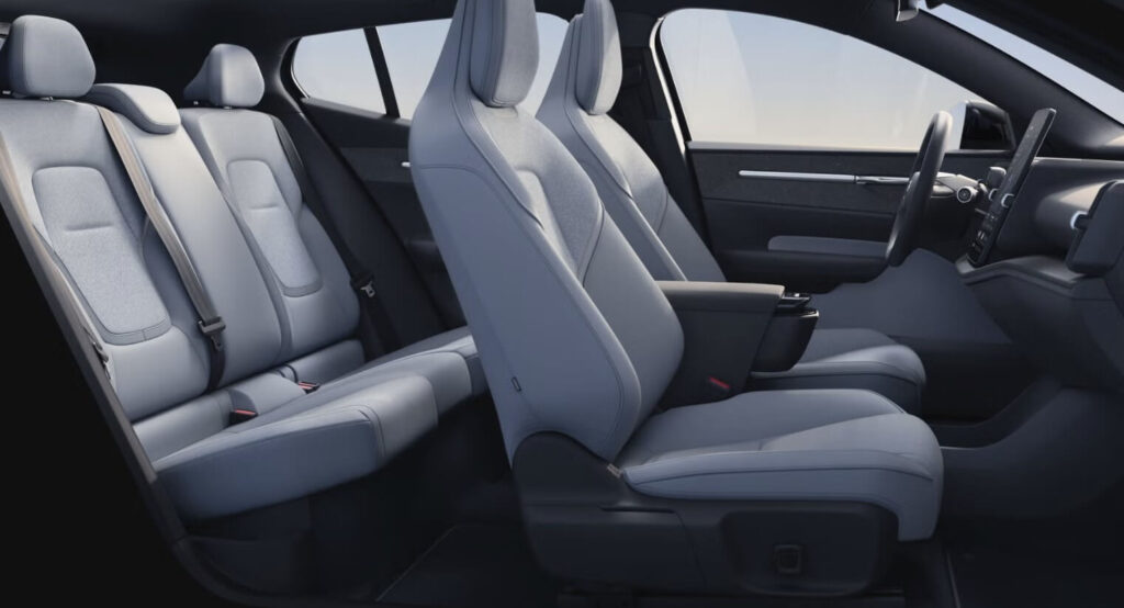 ボルボEX30の後部座席を選ぶための購入ガイド